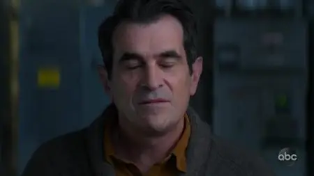 Modern Family S11E00