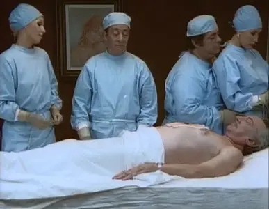 A los cirujanos se les va la mano (1980)