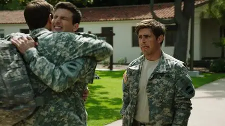 Enlisted S01E01