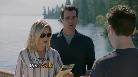 Modern Family S09E01