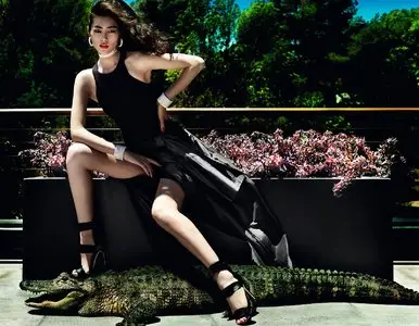 Liu Wen - Mario Testino Photoshoot for Vogue China, December 2013 (repost & upgrade)