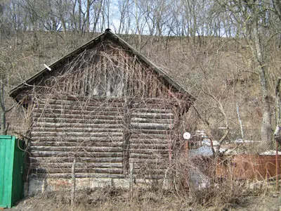 Empty and destroyed houses