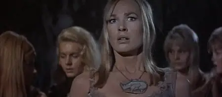 Slave Girls / Prehistoric Women (1967)