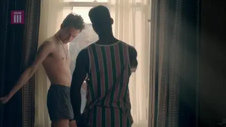Clique S02E02