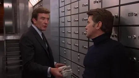 Loophole (1981)
