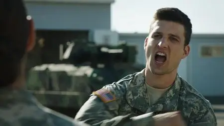 Enlisted S01E01