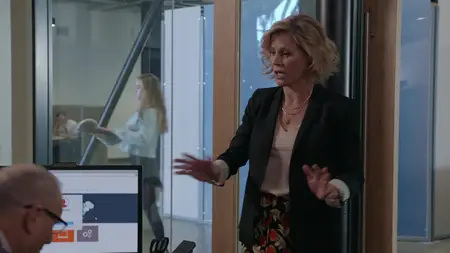 Modern Family S10E13