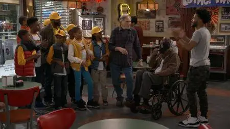 Superior Donuts S02E12