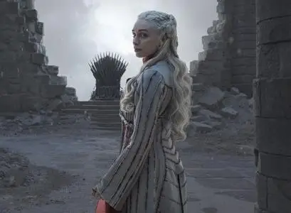 Daria Rooz as Daenerys Targaryen by Kira Mitenkova