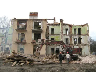 Empty and destroyed houses