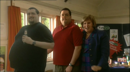 Little Britain, Season 1, episode 2: Tallest Man