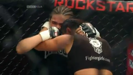Cage Fighting Women 