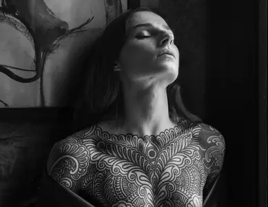 Noémie Doragon by Adolfo van Lamsweerde