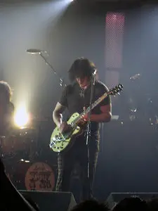 The Raconteurs LIVE AT LEEDS Festival 2006, {PRO SHOT DVD BOOTLEG >> XviD Video]