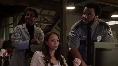 Ghosted S01E01
