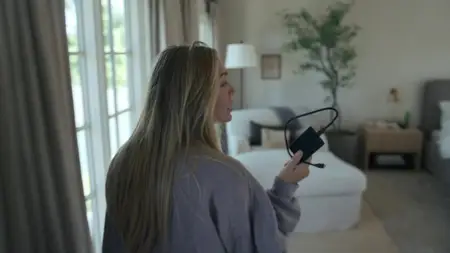 Call Her Alex S01E01