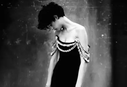 Damaris Goddrie and Luz Sanchez by Paolo Roversi for Vоgue Italia September 2015