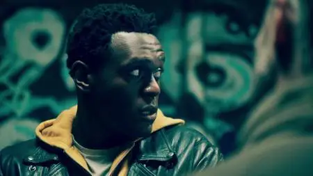 Informer S01E01