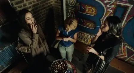 Powder Room (2014)