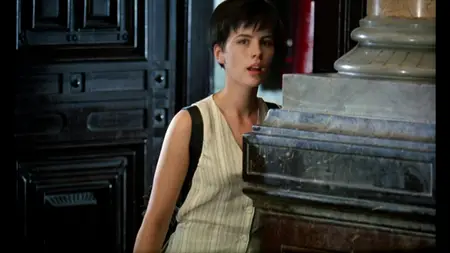 Uncovered (1994)