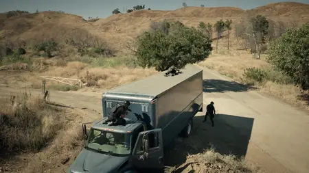 S.W.A.T. S08E01