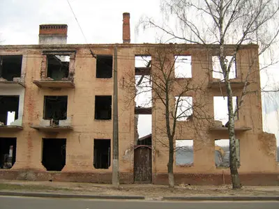 Empty and destroyed houses