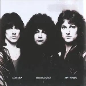 Warrior - Featuring: Vinnie Vincent, Jimmy Waldo, Gary Shea, Hirsh Gardner (2017)