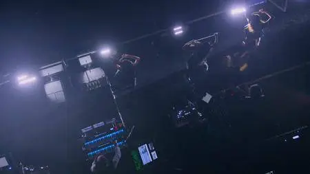 Hans Zimmer - Live In Prague (2017) [BDRip 720p]