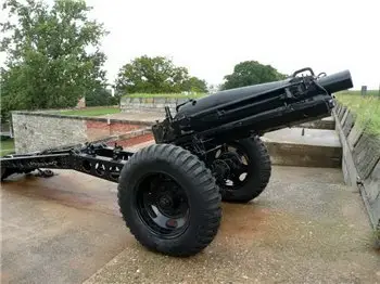 US 75mm M1A1 Pack Howitzer on M8 Walk Around