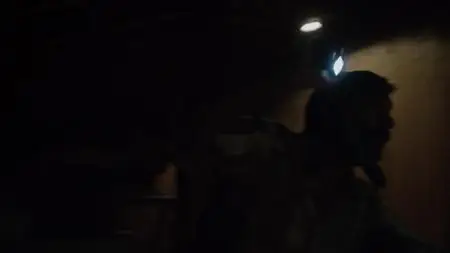 Hotel Paranormal S01E10 S02E01