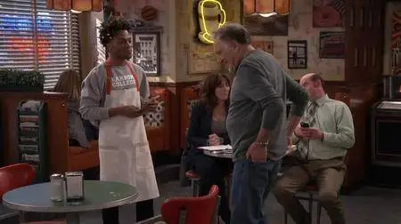 Superior Donuts S02E20