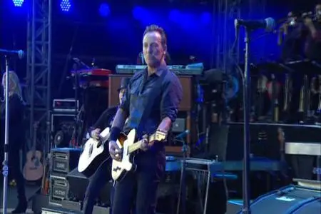 Bruce Springsteen & The E Street Band - Born In The U.S.A. Tour: Live in London (2013)