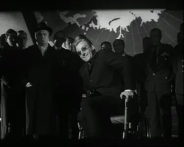 Dr. Strangelove or: How I Learned to Stop Worrying and Love the Bomb (1964)