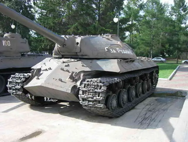 IS-3 Walk Around