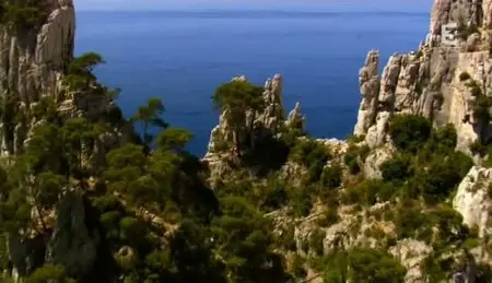 (Fr3) Les calanques. Secrets, légendes et merveilles (2011)