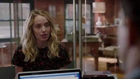 Imposters S01E01