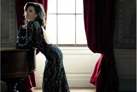 Sofia Vergara by Marc Hom for Vanity Fair Spain July 2012