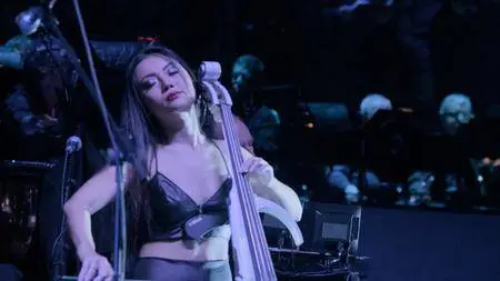 Hans Zimmer - Live In Prague (2017) [BDRip 720p]