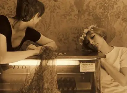 Daisies / Sedmikrásky (1966) [The Criterion Collection]