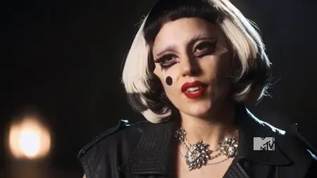 Lady Gaga: Inside the Outside - by Davi Russo (2011)