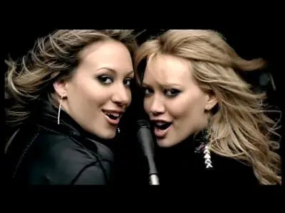 VideoClip Hilary Duff ft Hailey Duff - Our Lips Are Sealed 2004