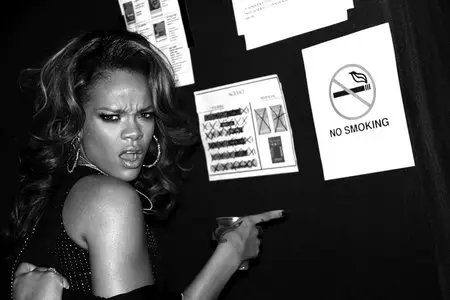 Rihanna - Loud Tour Private Photos
