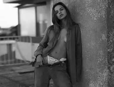 Liana Grigolo by Dean Miocic