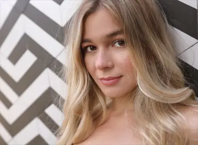 Stefani - Labryinth 2