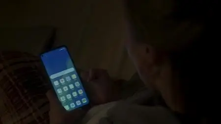 Chloe S01E02