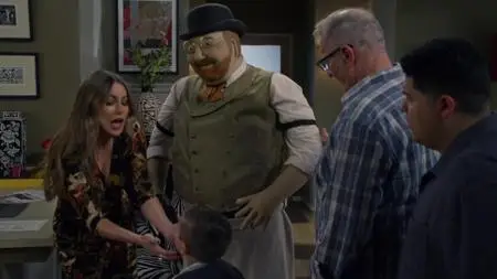 Modern Family S11E17