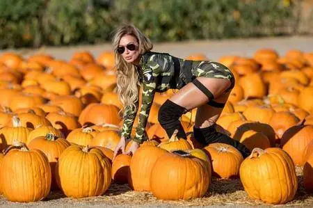 Ana Braga - Pumpkin Patch In Los Angeles 10-20-2016