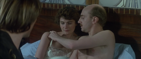 Tenue de soirée / Ménage (1986)