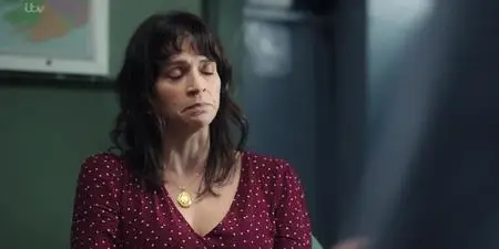 Holding S01E04