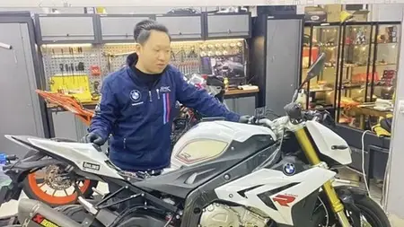 Bmw S1000R Body Disassembly Teaching